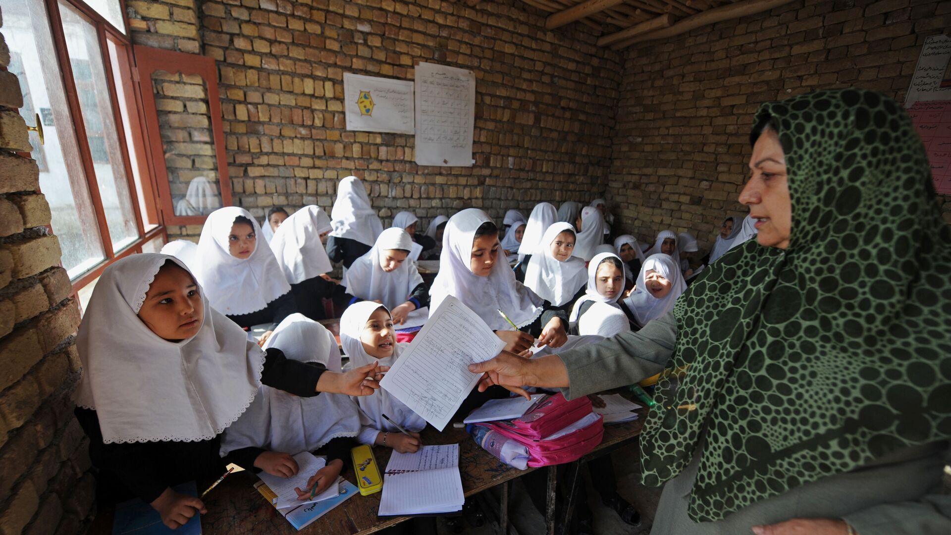 Школа для девочек в Афганистане - Sputnik Таджикистан, 1920, 30.07.2022