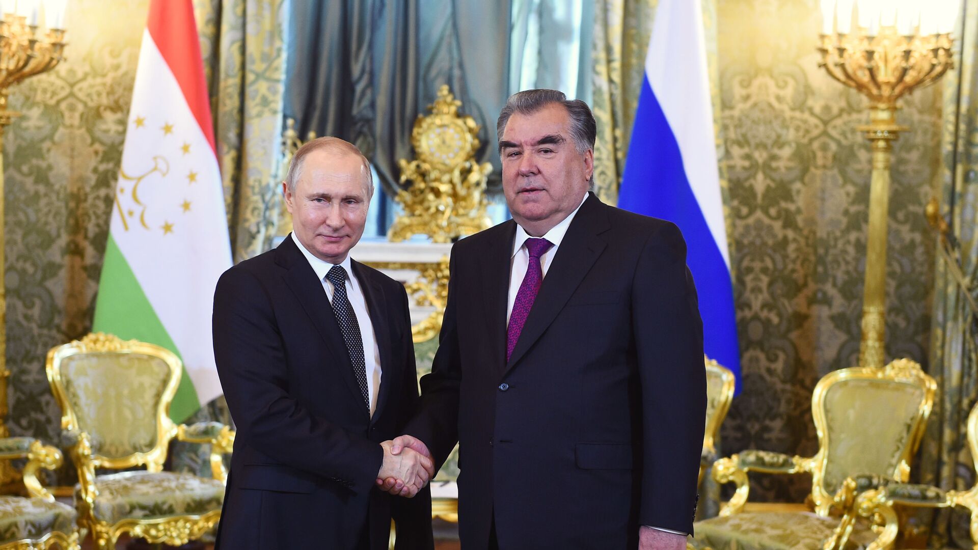 Президент России Владимир Путин и президент Таджикистана Эмомали Рахмон в Кремле - Sputnik Таджикистан, 1920, 23.04.2021