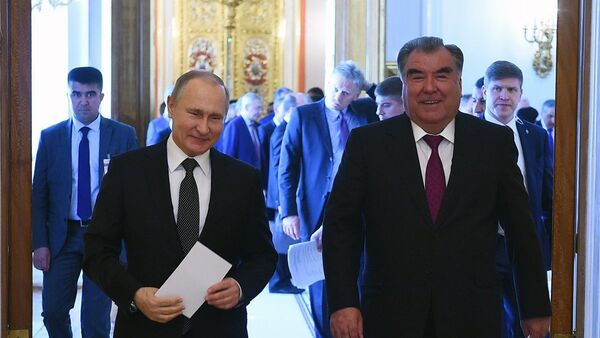 Президент РФ В. Путин встретился с президентом Таджикистана Э. Рахмон - Sputnik Таджикистан