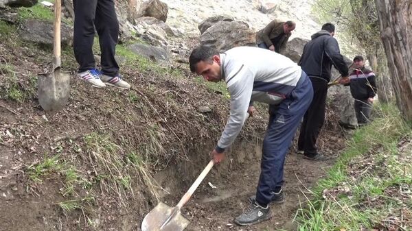 Вазифаи нави милисаҳои ВМКБ: рӯзҳои якшанбе ба ҳашар-акс - Sputnik Тоҷикистон