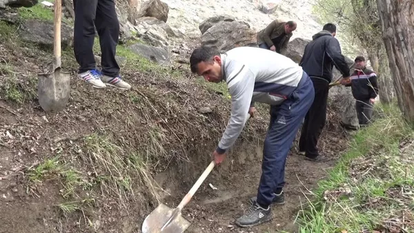 Вазифаи нави милисаҳои ВМКБ: рӯзҳои якшанбе ба ҳашар-акс Вазифаи нави милисаҳои ВМКБ: рӯзҳои якшанбе ба ҳашар-акс - Sputnik Тоҷикистон