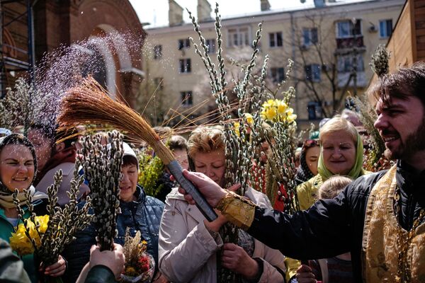 Как в разных странах мира называется Вербное воскресенье?