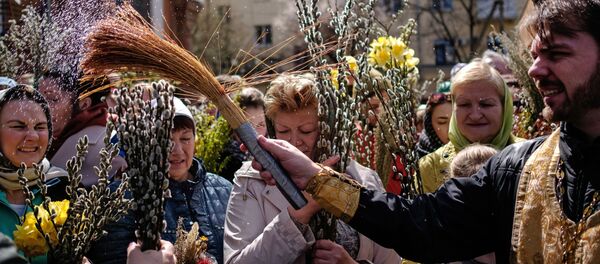 Празднование Вербного воскресенья Празднование Вербного воскресенья - Sputnik Таджикистан
