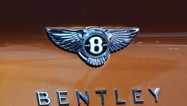 Автомобиль Bentley  - Sputnik Таджикистан