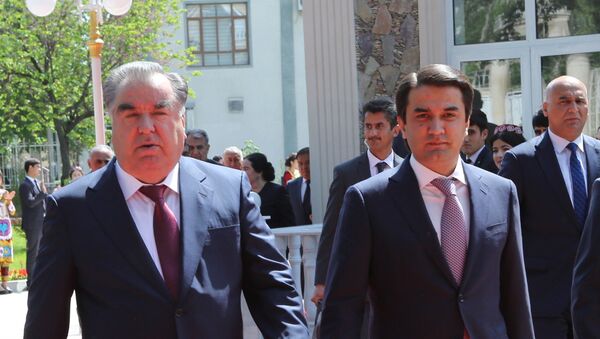 Президент Таджикистана Эмомали Рахмон и мэр Душанбе Рустам Эмомали - Sputnik Таджикистан