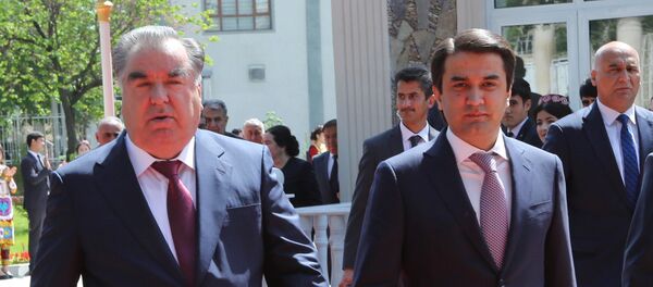 Президент Таджикистана Эмомали Рахмон и мэр Душанбе Рустам Эмомали - Sputnik Таджикистан