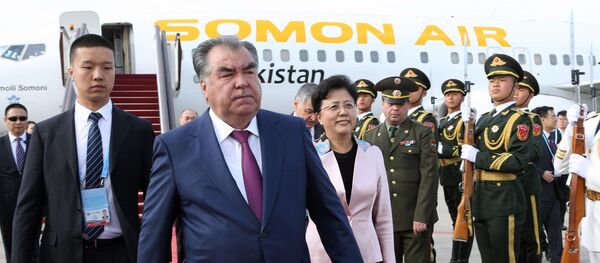 Президент Таджикистана Эмомали Рахмон прибыл в Пекин - Sputnik Таджикистан