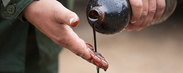 Нефть, архивное фото - Sputnik Тоҷикистон