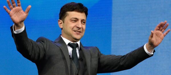 Кандидат в президенты от партии Слуга народа Владимир Зеленский Кандидат в президенты от партии Слуга народа Владимир Зеленский - Sputnik Тоҷикистон