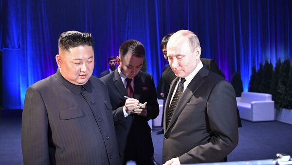 Президент РФ В. Путин встретился с лидером КНДР Ким Чен Ыном - Sputnik Тоҷикистон