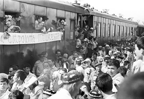 Ужасная трагедия и великое объединение: годовщина ташкентского землетрясения Ужасная трагедия и великое объединение: годовщина ташкентского землетрясения - Sputnik Таджикистан