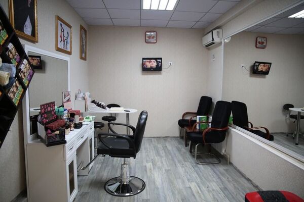 Раҳимзода барои занон-кормандони ВКД кошонаи ҳусн ифтитоҳ кард - Sputnik Тоҷикистон