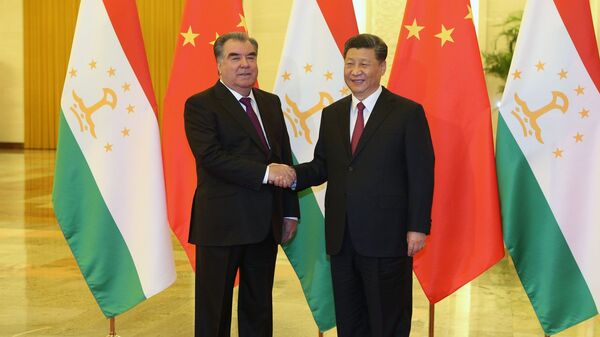 Встреча главы Таджикистана Эмомали Рахмон и председателя КНР Си Цзиньпина - Sputnik Тоҷикистон