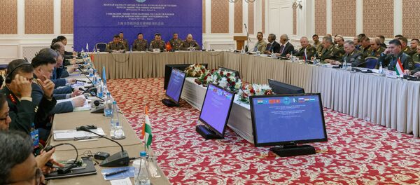 Визит министра обороны РФ С. Шойгу в Кыргызстан Визит министра обороны РФ С. Шойгу в Кыргызстан - Sputnik Таджикистан