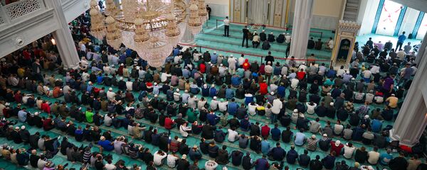 Мусульмане в Московской соборной Мечети - Sputnik Таджикистан