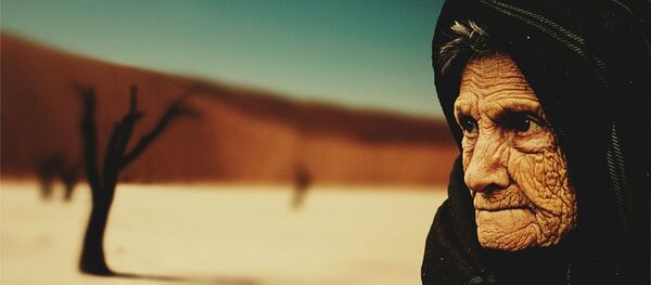 Пожилая женщина - Sputnik Таджикистан