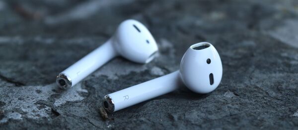 Наушники, архивное фото - Sputnik Таджикистан