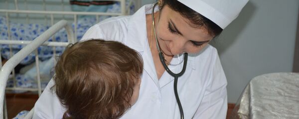 Таджикские медики провели полное медицинское обследование возвращённых детей из Ирака - Sputnik Тоҷикистон