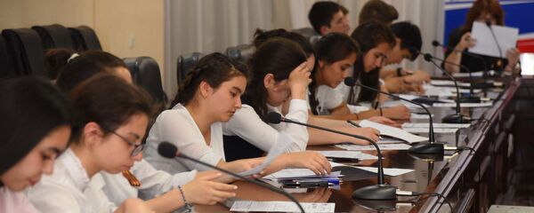 В Таджикистане прошел Диктант Победы - Sputnik Таджикистан