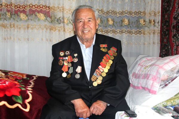 Аз набард то зафар: қисаҳои Аҳмадҷон Ҳобилов - Sputnik Тоҷикистон