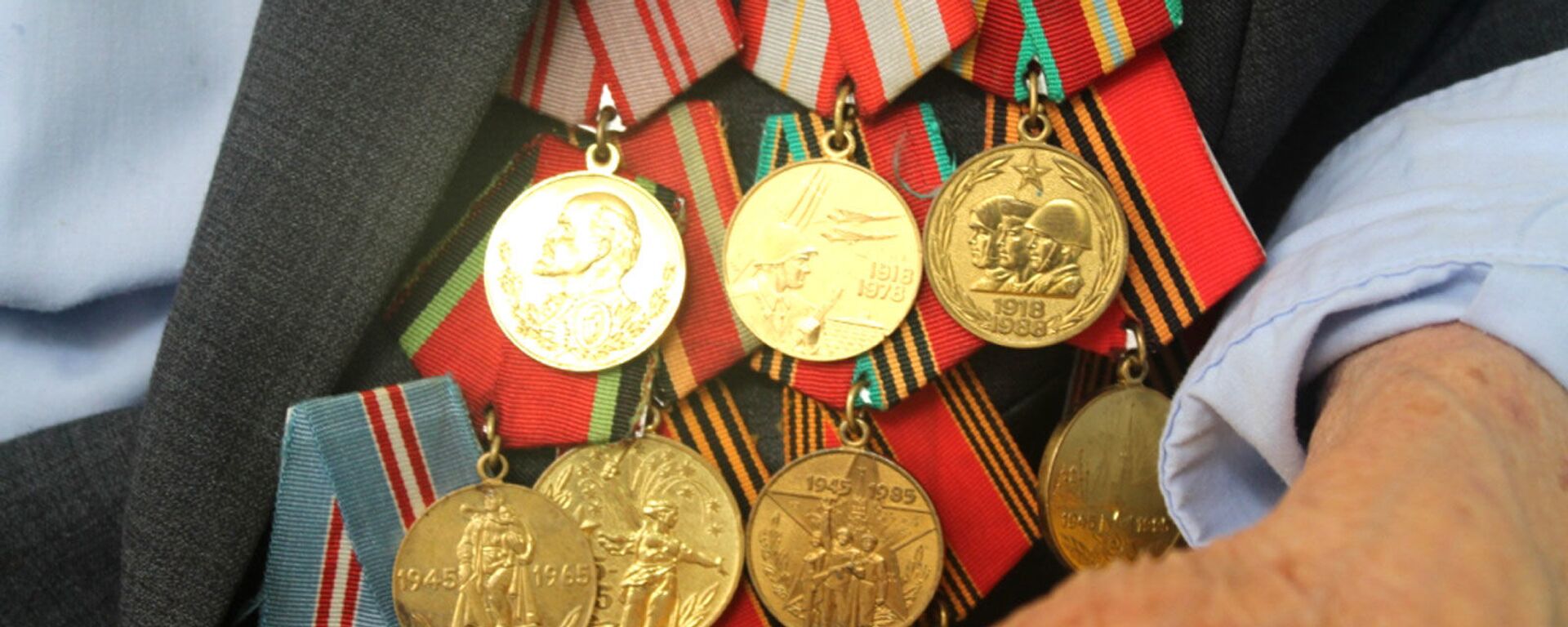 Медали ветерана ВОВ - Sputnik Таджикистан, 1920, 05.05.2020