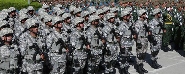 Парад победы в Душанбе Парад победы в Душанбе - Sputnik Таджикистан