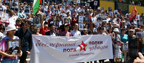 Бессмертный полк в Душанбе - Sputnik Таджикистан