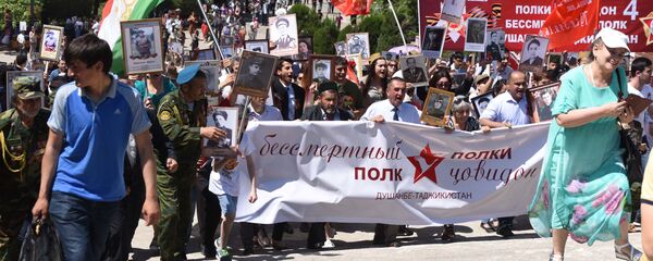 Бессмертный полк в Душанбе Бессмертный полк в Душанбе - Sputnik Тоҷикистон
