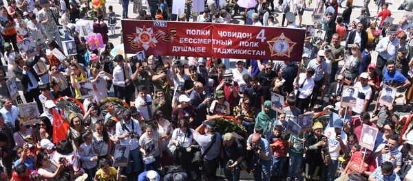 Бессмертный полк в Душанбе - Sputnik Таджикистан
