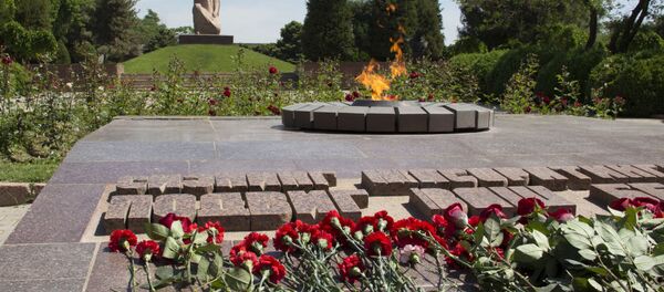 Мемориальный комплекс Братские могилы в Ташкенте - Sputnik Таджикистан