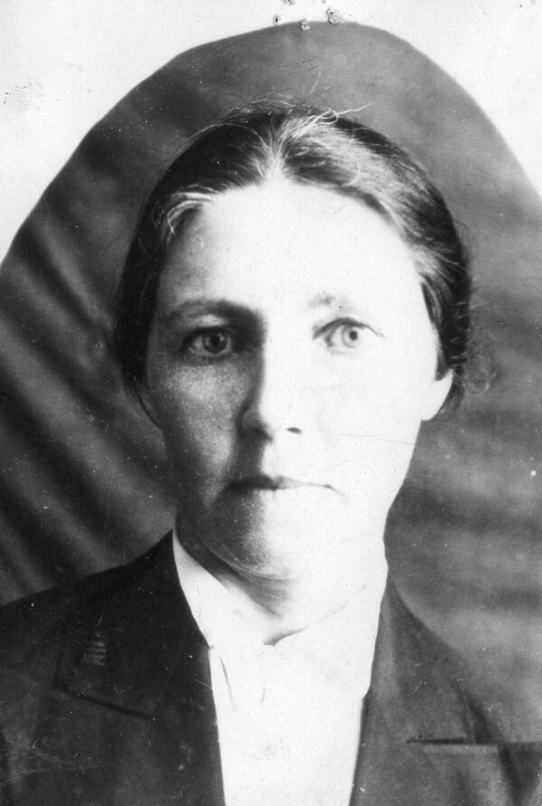 Суҳбати писари Шириншоҳ: аз қитиқи пойи падар то саргузашти оила баъди террор - акс - Sputnik Тоҷикистон