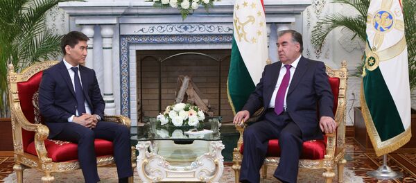 Мулоқоти Эмомалӣ Раҳмон бо Чингиз Айдарбеков - Sputnik Тоҷикистон