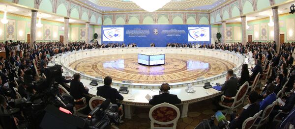 Конференция высокого уровня Международное и региональное сотрудничество в борьбе с терроризмом и источниками его финансирования, включая незаконный оборот наркотиков и оргпреступность в Душанбе Конференция высокого уровня Международное и региональное сотрудничество в борьбе с терроризмом и источниками его финансирования, включая незаконный оборот наркотиков и оргпреступность в Душанбе - Sputnik Таджикистан