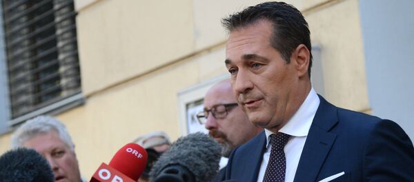 Экс-вице-канцлер Австрии Хайнц-Кристиан Штрах  - Sputnik Таджикистан