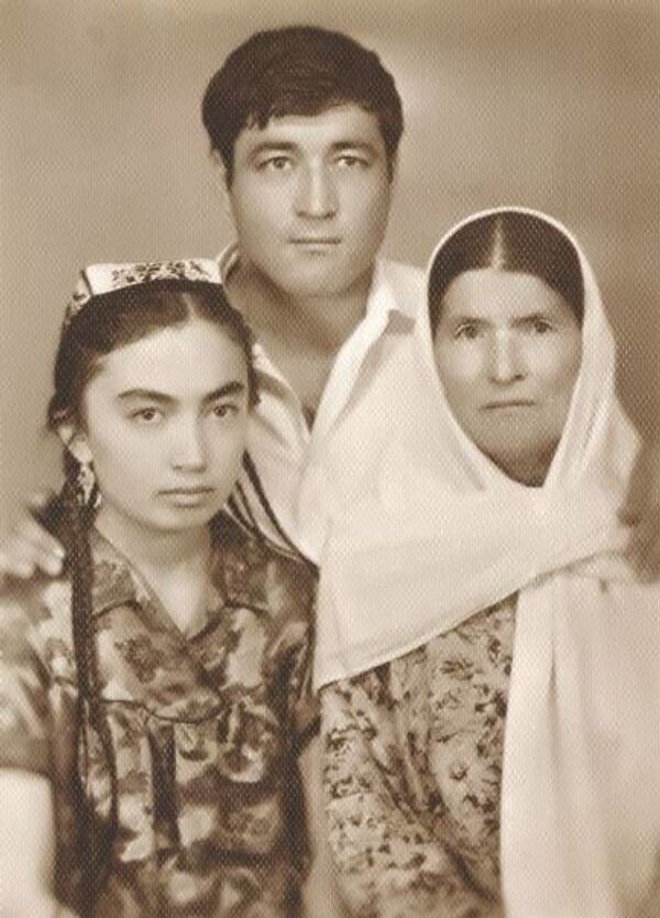 Сӯҳбати ҳамсари Лоиқ: аз марде, ки бештар аз ӯ касе намешинохт - Sputnik Тоҷикистон