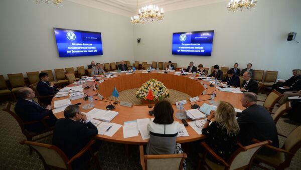 Комиссия по экономическим вопросам при Экономическом совете СНГ обсудила создание базовой организации общественного здравоохранения государств-участников СНГ - Sputnik Таджикистан