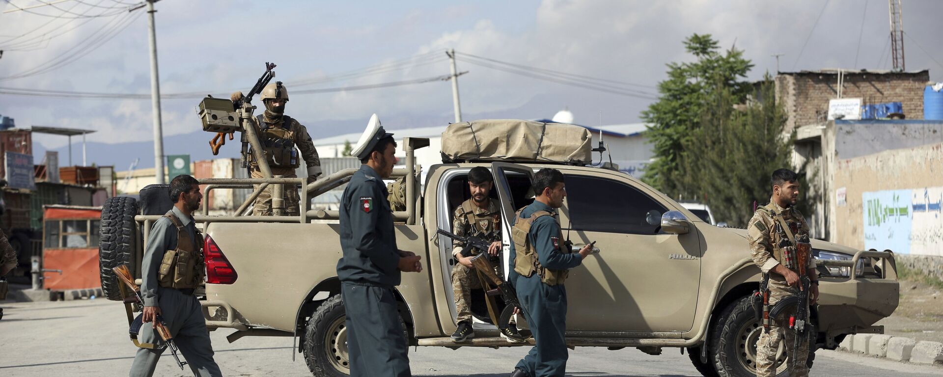 Афганские силовики прибыли на место где произошел взрыв в мечети 24 мая 2019 - Sputnik Таджикистан, 1920, 26.07.2021