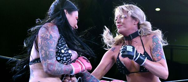 Участницы чемпионата по боям в нижнем белье в Лас-Вегасе - Sputnik Таджикистан