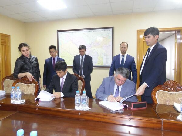 Шарти вазир ва ваъдаи паймонкор: таҷдиди роҳи Кӯлоб-Қалъаихумб оғоз шуд - Sputnik Тоҷикистон