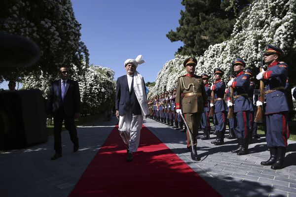 Президент Афганистана Ашраф Гани Ахмадзай до начала празднования Ид-аль-Фитра в Кабуле  - Sputnik Таджикистан