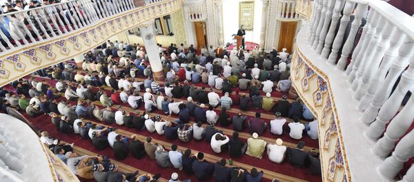 В храме, архивное фото - Sputnik Таджикистан