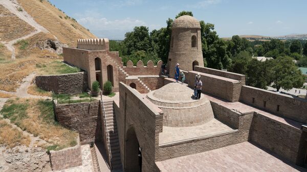 Гиссарская крепость, архивное фото - Sputnik Таджикистан