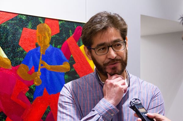 Омезиши фарҳанги тоҷикӣ бо махсусиятҳои масеҳӣ дар наққошиҳои Аъзам Атахонов - Sputnik Тоҷикистон