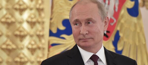 Президент РФ Владимир Путин - Sputnik Тоҷикистон