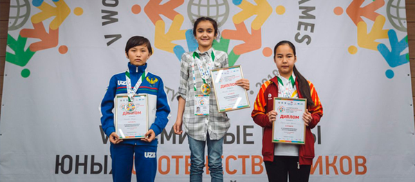 Юная шахматистка из Таджикистана завоевала золото в World Junior Compatriot Games - Sputnik Тоҷикистон