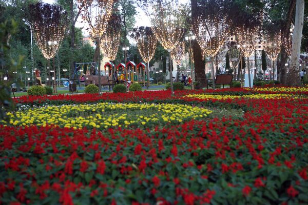 Парк имени Кира Великого в Душанбе  - Sputnik Таджикистан