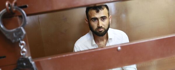 Обвиняемый по делу об убийстве мастера спорта по греко-римской борьбе Сергея Чуева Аловадин Михроччен Обвиняемый по делу об убийстве мастера спорта по греко-римской борьбе Сергея Чуева Аловадин Михроччен - Sputnik Тоҷикистон