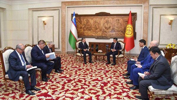 Встреча Шавката Мирзиёева и Сооронбая Жээнбекова - Sputnik Таджикистан