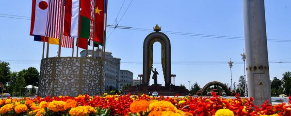Украшение города Душанбе перед саммитом лидеров стран Совещания по взаимодействию и мерам доверия в Азии - Sputnik Тоҷикистон