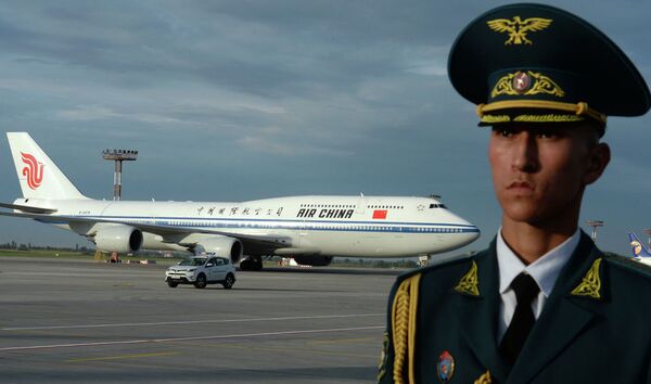 Председатель КНР Си Цзиньпин прилетел на самолете Boeing 747-800, который обслуживает госкомпания Air China - Sputnik Таджикистан
